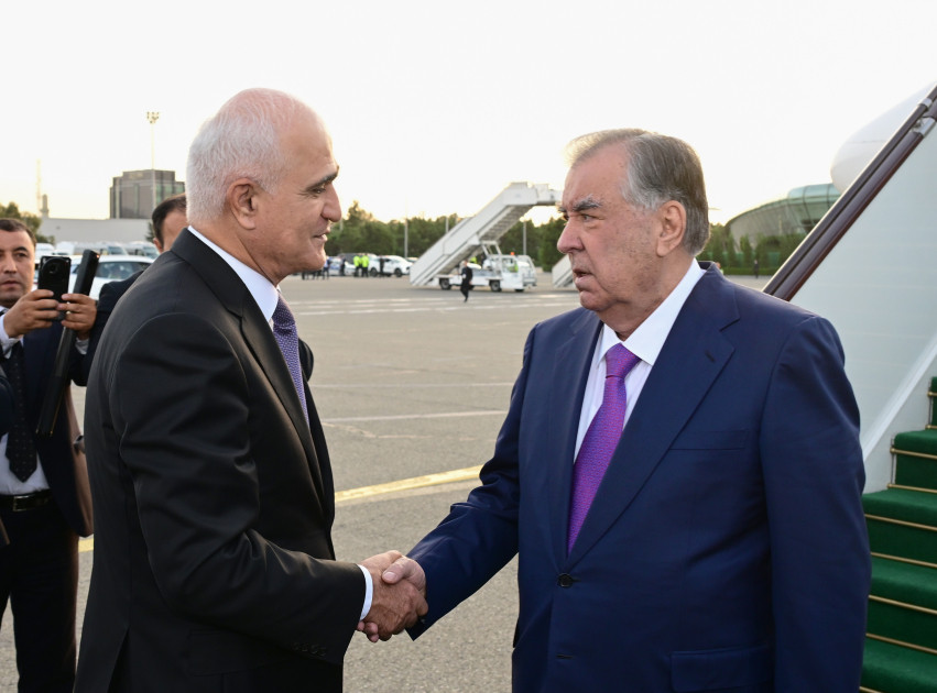 Tacikistan Prezidenti Azərbaycana səfərə gəlib<font color=red> - FOTOLAR</font>