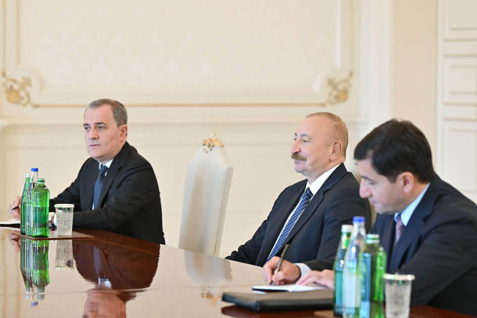 Prezident İlham Əliyev Şri-Lankanın xarici işlər, xarici məşğulluq və turizm nazirini qəbul edib<font color=red> - FOTOLAR</font>
