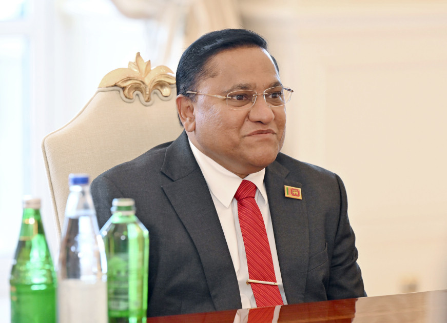 Prezident İlham Əliyev Şri-Lankanın xarici işlər, xarici məşğulluq və turizm nazirini qəbul edib<font color=red> - FOTOLAR</font>