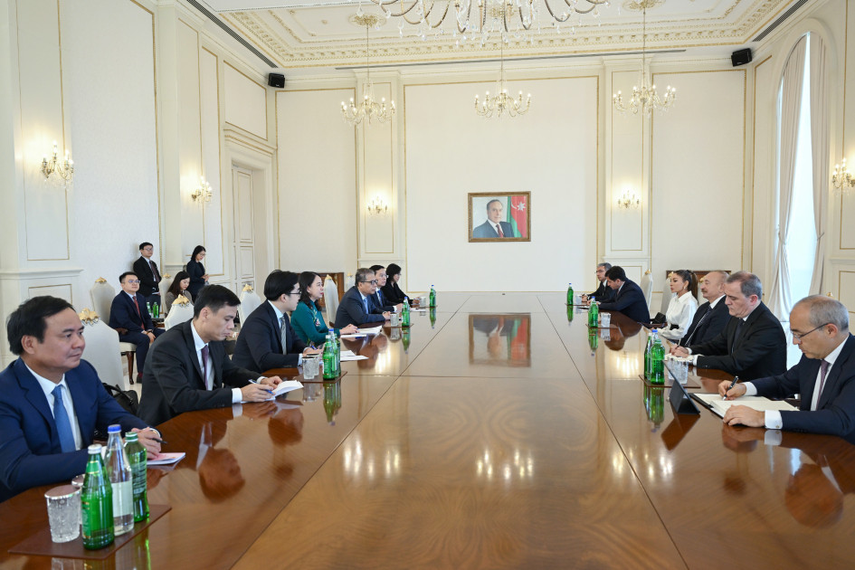 Prezident İlham Əliyev Vyetnamın Vitse-prezidenti ilə görüşüb<font color=red> - FOTOLAR</font>