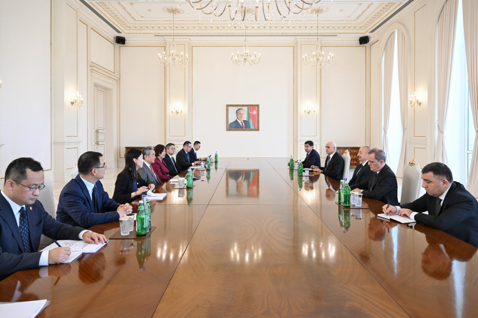 Prezident İlham Əliyev Çin Kommunist Partiyası Mərkəzi Komitəsinin Siyasi Bürosunun üzvünü qəbul edib<font color=red> - FOTOLAR</font>