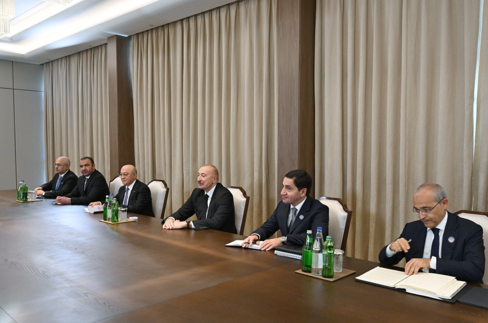 Prezident İlham Əliyev Qətər Dövlətinin Əmiri ilə görüşüb<font color='red'> - YENİLƏNƏCƏK</font><font color=red> - FOTOLAR</font>