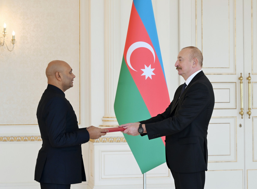 Prezident İlham Əliyev Hindistanın ölkəmizdə yeni təyin olunmuş səfirini qəbul edib<font color=red> - FOTOLAR</font>