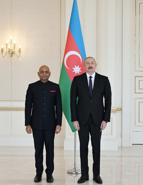 Prezident İlham Əliyev Hindistanın ölkəmizdə yeni təyin olunmuş səfirini qəbul edib<font color=red> - FOTOLAR</font>