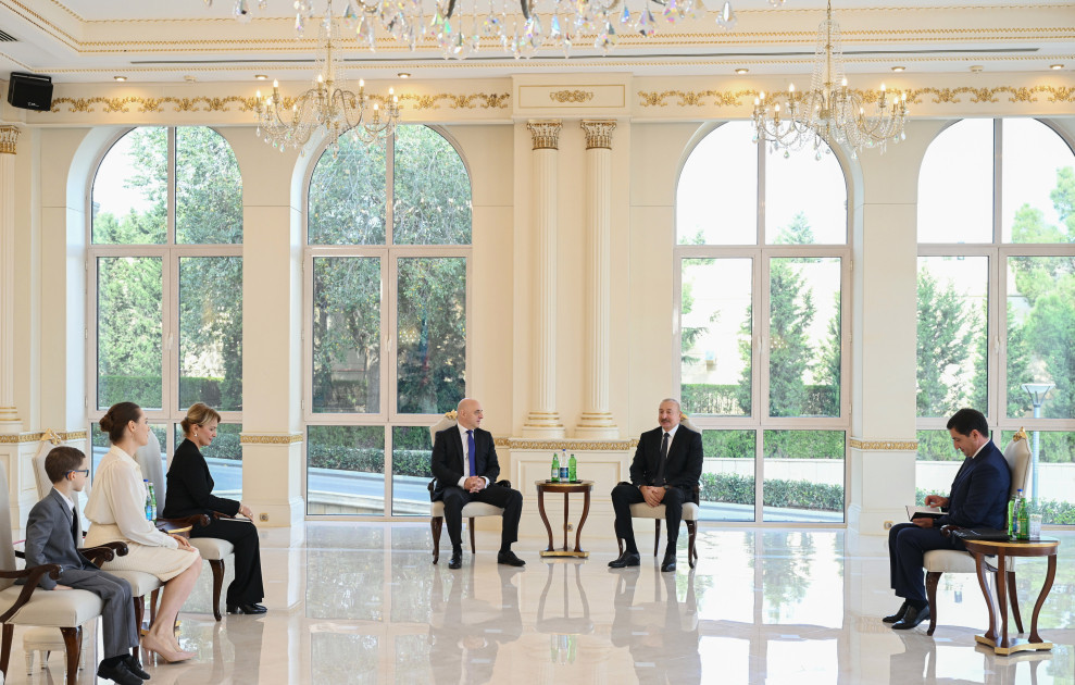 Prezident İlham Əliyev Gürcüstanın ölkəmizdə yeni təyin olunmuş səfirini qəbul edib<font color=red> - FOTOLAR</font>