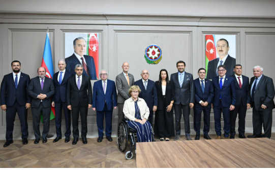 Əli Əsədov beynəlxalq və xarici ölkələrin paralimpiya komitələrinin rəhbər şəxsləri ilə görüşüb<font color=red> - FOTOLAR</font>