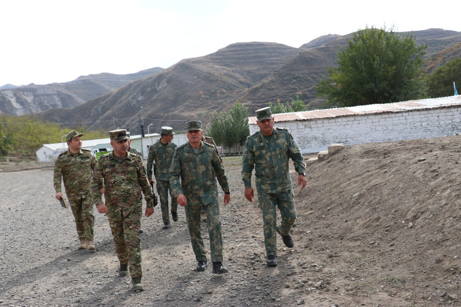 Hərbi prokuror Bəhruz Əhmədov Laçın rayonunda hərbi qulluqçularla görüşüb<font color=red> - FOTOLAR</font>