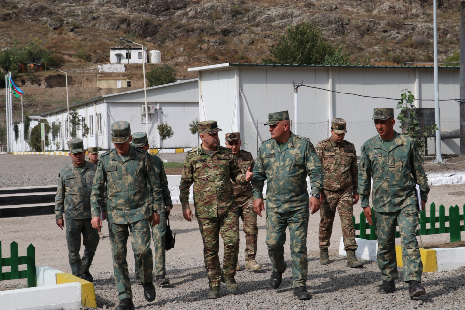 Hərbi prokuror Bəhruz Əhmədov Laçın rayonunda hərbi qulluqçularla görüşüb<font color=red> - FOTOLAR</font>