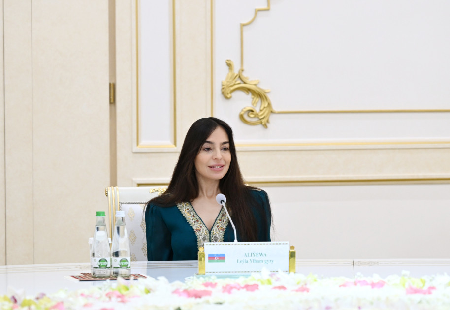 Aşqabadda Leyla Əliyevanın, Oğulcahan Atabayevanın və Saida Mirziyoyevanın üçtərəfli görüşü olub<font color=red> - FOTOLAR</font>