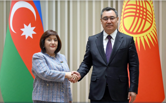 Prezident Sadır Japarov Azərbaycanla müttəfiqlik münasibətlərinin əhəmiyyətini vurğulayıb<font color=red> - FOTOLAR</font>