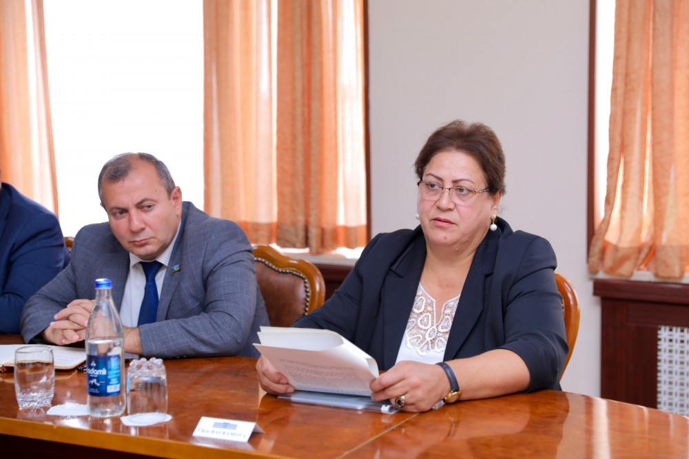 Ali Məclisin Hüquq siyasəti  komitəsinin iclası keçirilib<font color=red> - FOTOLAR</font>