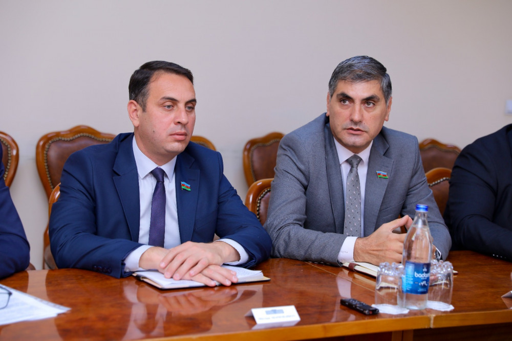 Ali Məclisin Hüquq siyasəti  komitəsinin iclası keçirilib<font color=red> - FOTOLAR</font>