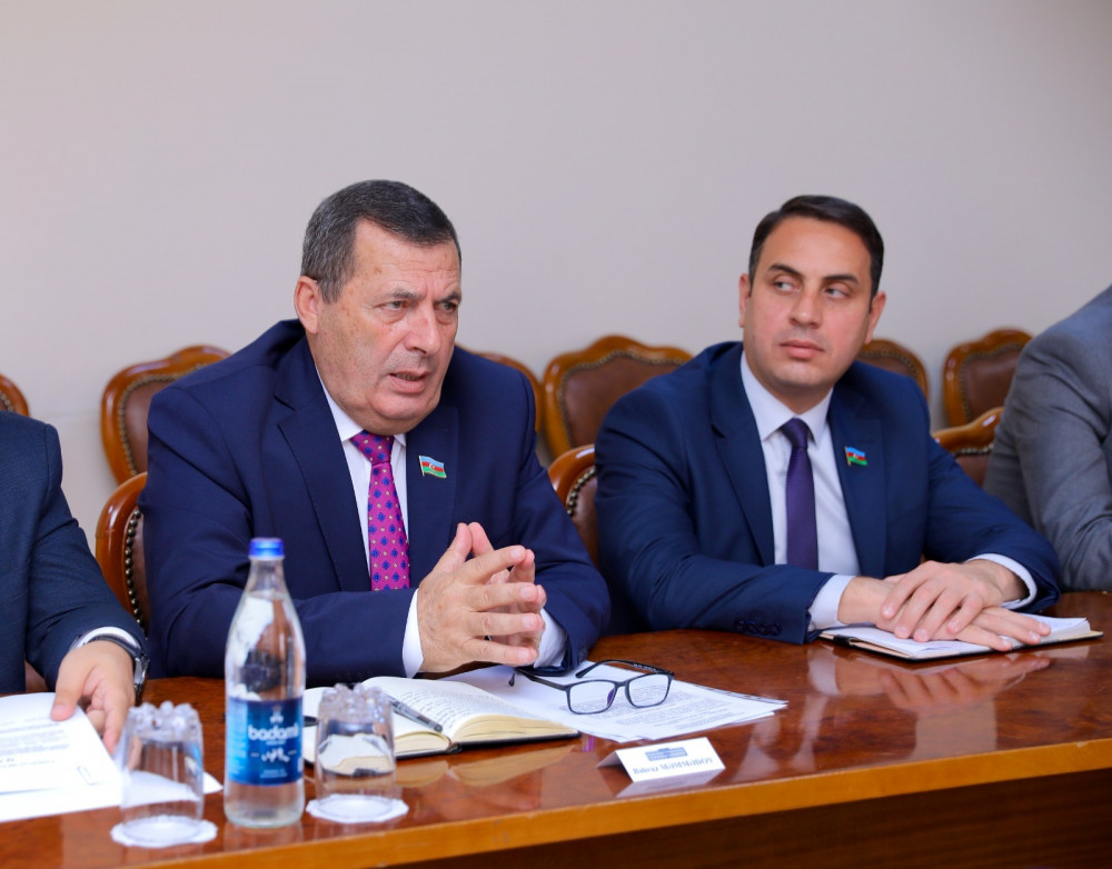 Ali Məclisin Hüquq siyasəti  komitəsinin iclası keçirilib<font color=red> - FOTOLAR</font>