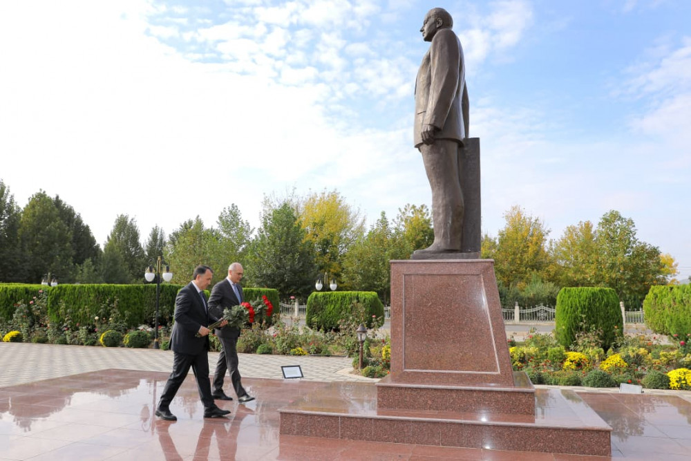 Ali Məclis sədrinin birinci müavini  vətəndaşları qəbul edib<font color=red> - FOTOLAR</font>