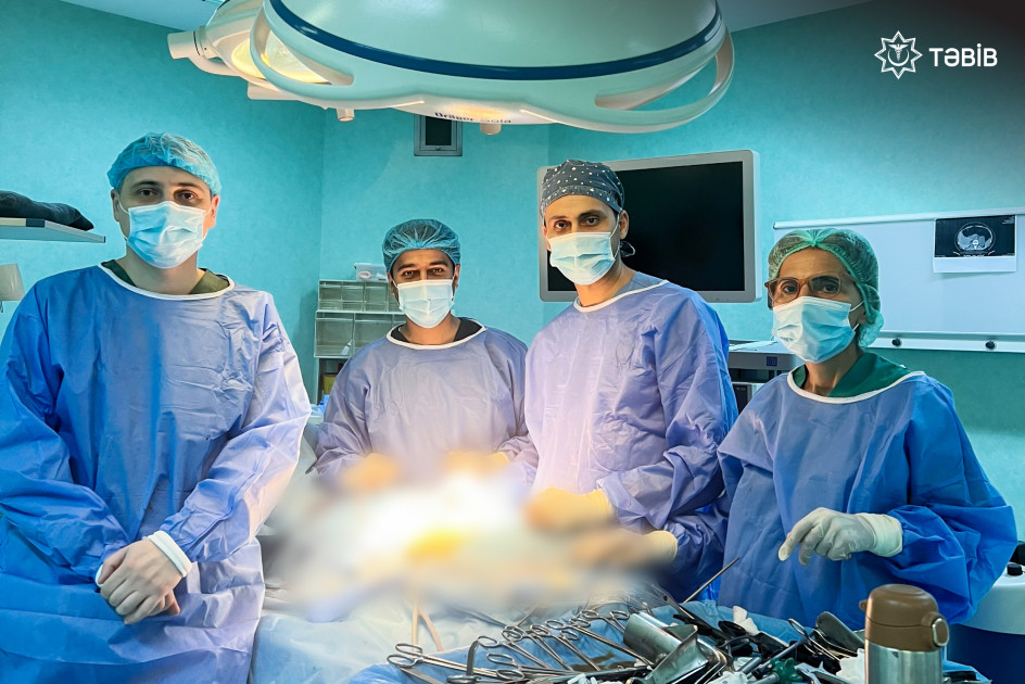 Respublika Kliniki Uroloji Xəstəxanasında ilk dəfə laporoskopik adrenalektomiya əməliyyatı icra olunub<font color=red> - FOTOLAR</font>