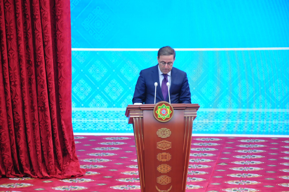 Türkmənistan Prezidentinin Azərbaycan dilinə tərcümə edilən kitabının təqdimatı olub<font color=red> - FOTOLAR</font>