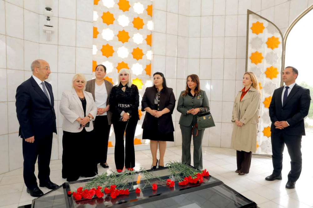 Görkəmli şair, dramaturq və mütəfəkkir Hüseyn Cavidin anadan olmasının 144-cü ildönümü qeyd olunub<font color=red> - FOTOLAR</font>