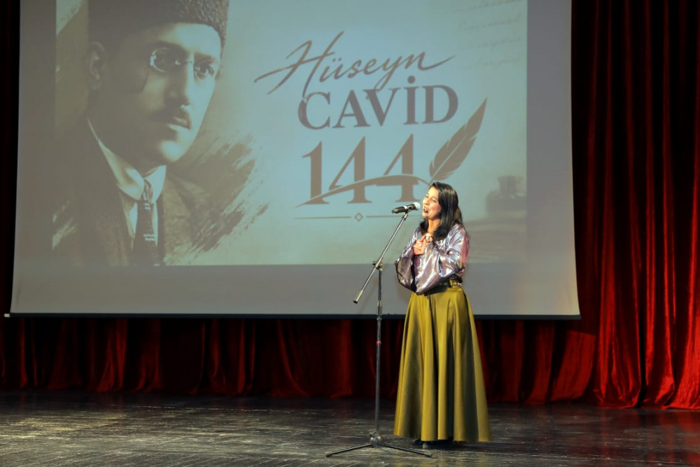 Görkəmli şair, dramaturq və mütəfəkkir Hüseyn Cavidin anadan olmasının 144-cü ildönümü qeyd olunub<font color=red> - FOTOLAR</font>
