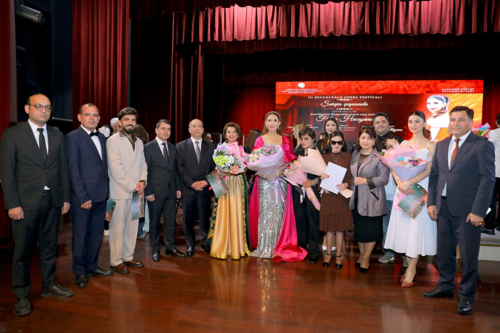 Naxçıvanda Fidan Hacıyevanın ifasında unudulmaz musiqi gecəsi yaşanıb<font color=red> - FOTOLAR</font>
