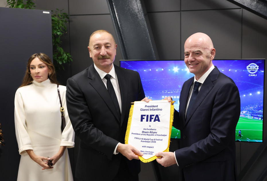 Prezident İlham Əliyev FIFA U-15 dünya çempionatının və festivalının açılış mərasimini izləyib<font color='red'> - YENİLƏNİB 2</font><font color=red> - FOTOLAR</font>