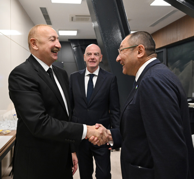 Prezident İlham Əliyev FIFA U-15 dünya çempionatının və festivalının açılış mərasimini izləyib<font color='red'> - YENİLƏNİB 2</font><font color=red> - FOTOLAR</font>