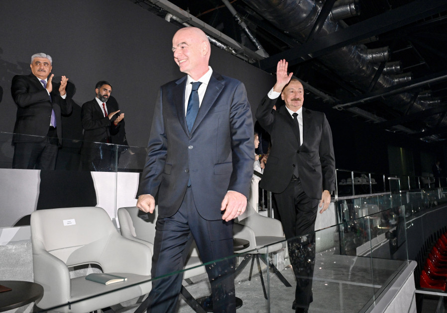 Prezident İlham Əliyev FIFA U-15 dünya çempionatının və festivalının açılış mərasimini izləyib<font color='red'> - YENİLƏNİB 2</font><font color=red> - FOTOLAR</font>