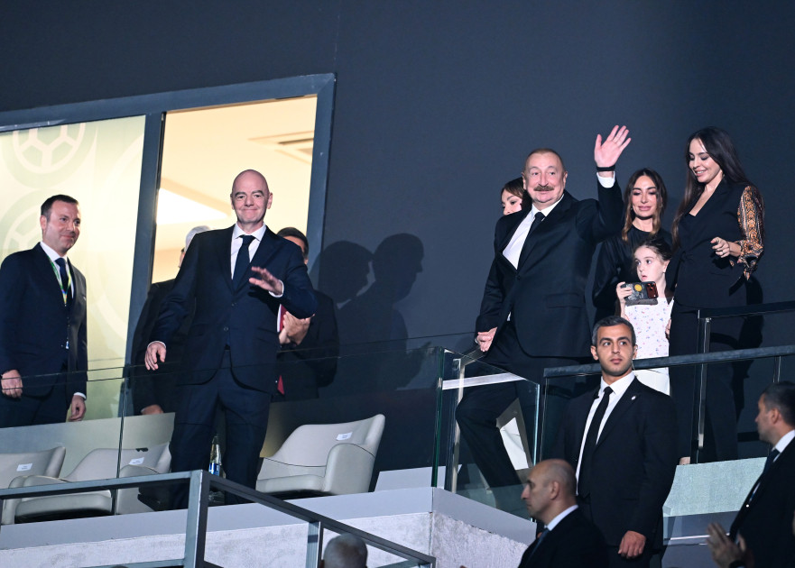 Prezident İlham Əliyev FIFA U-15 dünya çempionatının və festivalının açılış mərasimini izləyib<font color='red'> - YENİLƏNİB 2</font><font color=red> - FOTOLAR</font>