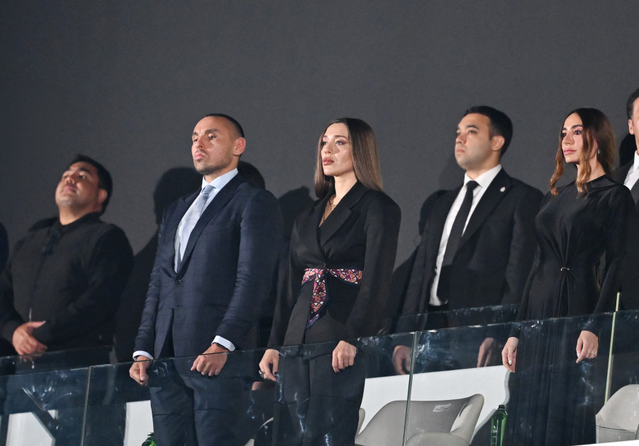 Prezident İlham Əliyev FIFA U-15 dünya çempionatının və festivalının açılış mərasimini izləyib<font color='red'> - YENİLƏNİB 2</font><font color=red> - FOTOLAR</font>
