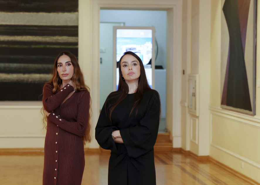 Prezident İlham Əliyev, birinci xanım Mehriban Əliyeva və ailə üzvləri “Mənim Abşeronum: Üstə gəl” adlı retrospektiv sərgi ilə tanış olublar<font color=red> - FOTOLAR</font>
