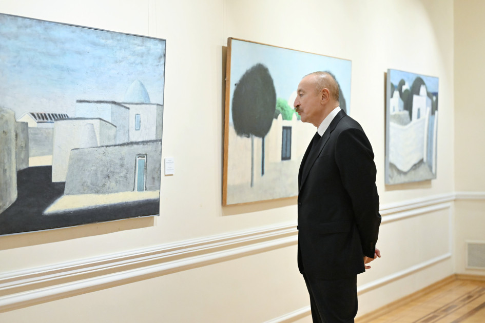 Prezident İlham Əliyev, birinci xanım Mehriban Əliyeva və ailə üzvləri “Mənim Abşeronum: Üstə gəl” adlı retrospektiv sərgi ilə tanış olublar<font color=red> - FOTOLAR</font>