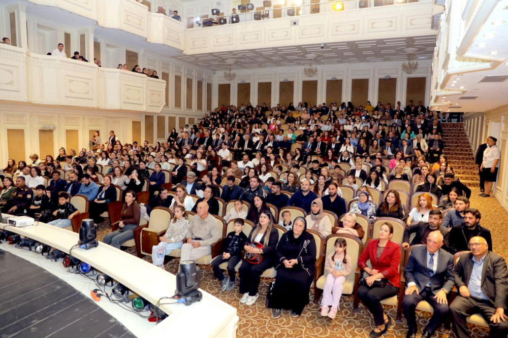 Naxçıvan Dövlət Uşaq Teatrının 20 illik yubileyi qeyd olunub<font color=red> - FOTOLAR</font>