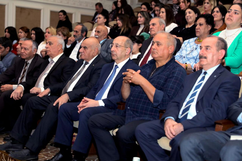 Naxçıvan Dövlət Uşaq Teatrının 20 illik yubileyi qeyd olunub<font color=red> - FOTOLAR</font>