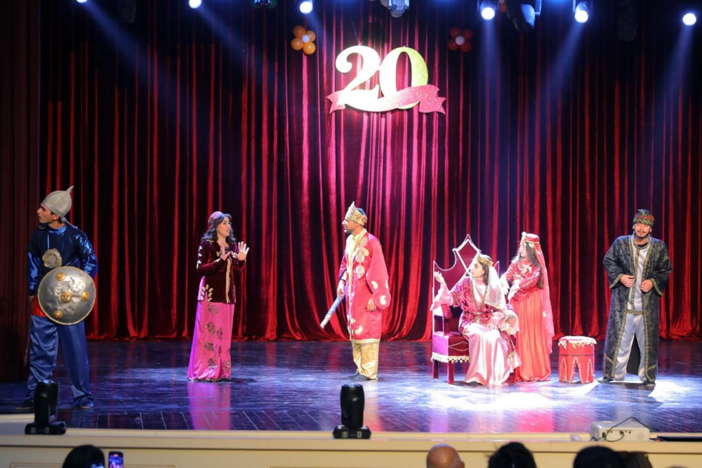 Naxçıvan Dövlət Uşaq Teatrının 20 illik yubileyi qeyd olunub<font color=red> - FOTOLAR</font>