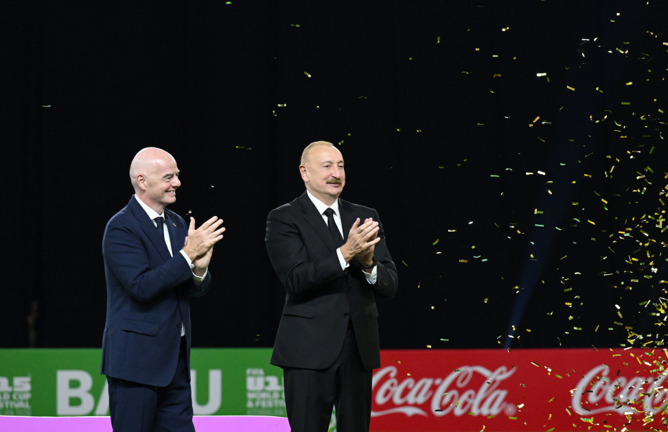 Prezident İlham Əliyev “FIFA U-15 World Cup and Festival”ın final matçını izləyib, mükafatlandırma mərasimində iştirak edib<font color='red'> - YENİLƏNİB</font><font color=red> - FOTOLAR</font>