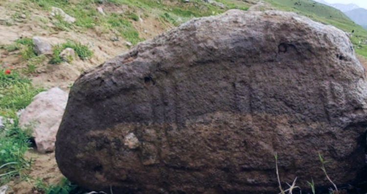 Əsrlərin yadigarı - Əyrək nekropolu