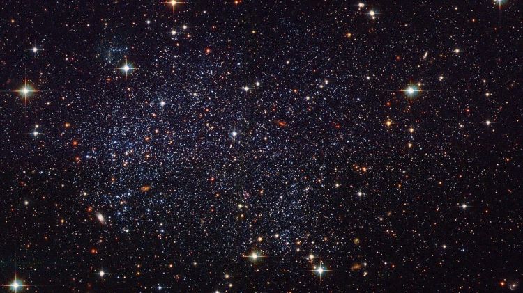 Alimlər kainatda mövcud olan ulduzların ümumi sayını təyin ediblər