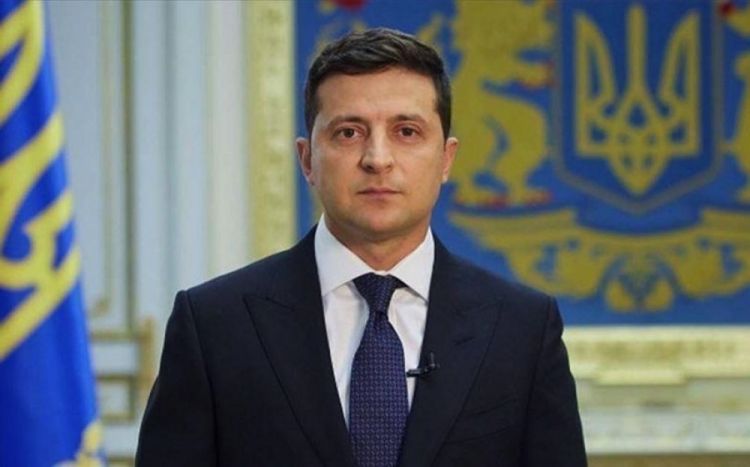 Vladimir Zelenski ukraynalıları təşvişə düşməməyə çağırıb