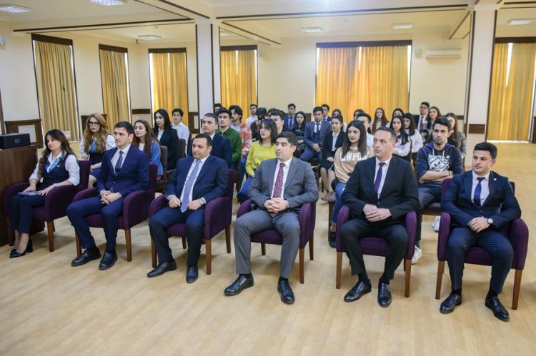 Gənclər Fondu ilə “Naxçıvanbank” ASC arasında əməkdaşlıq müqaviləsi  imzalanıb