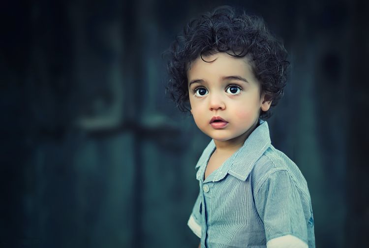Uşağa ad və soyadın verilməsi qaydası qanunla necə tənzimlənir?