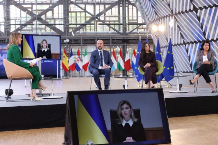 Yelena Zelenskaya: Ukrayna Silahlı Qüvvələrində mindən çox qadın komandir var