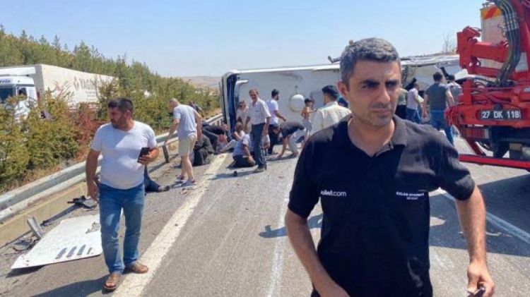 Türkiyədə ağır yol-nəqliyyat hadisəsi baş verib, azı 15 nəfər ölüb