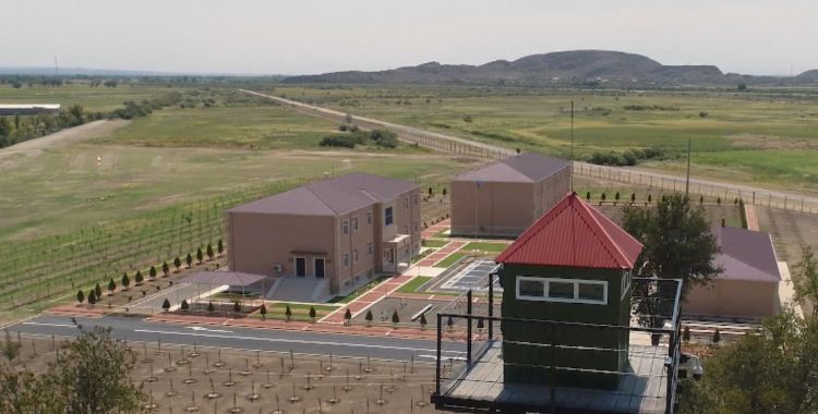 “Naxçıvan” Əlahiddə Sərhəd Diviziyasının 5-ci sərhəd zastavası üçün yeni xidmət və yaşayış kompleksi istifadəyə verilib<font color=red> - VİDEO</font>