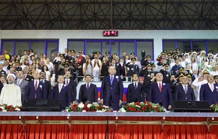 Türkiyədə təhsilini bitirən azərbaycanlı hərbi qulluqçulara diplom və rütbələr təqdim olunub<font color=red> - FOTOLAR</font>