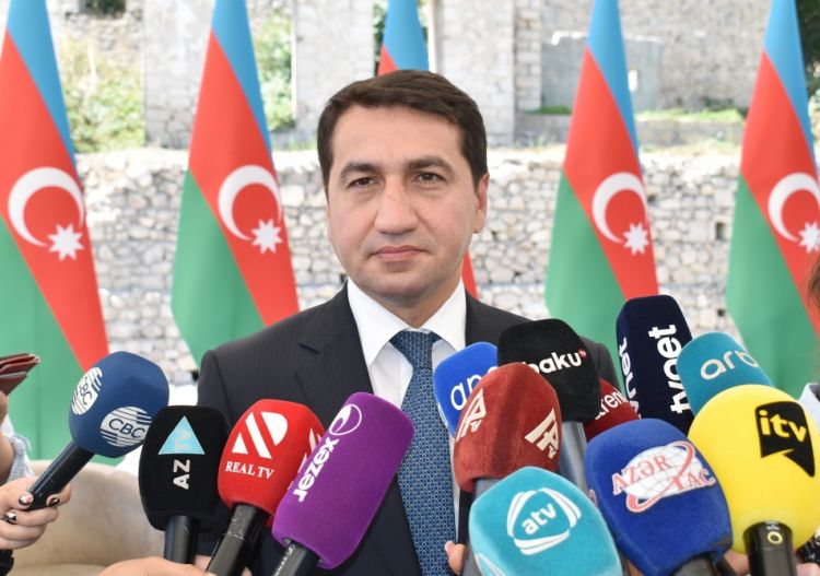 Hikmət Hacıyev: Fransa və ABŞ səfirləri Şuşaya səfərdə iştirak etməməklə Azərbaycanın dəvətinə etinasızlıq göstərdilər