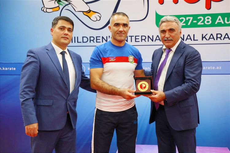 Naxçıvan karateçiləri beynəlxalq yarışda 17 medal qazanıblar<font color=red> - FOTOLAR</font>