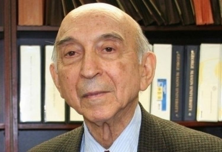 Dünya şöhrətli azərbaycanlı alim Lütfi Zadənin vəfatından beş il ötür