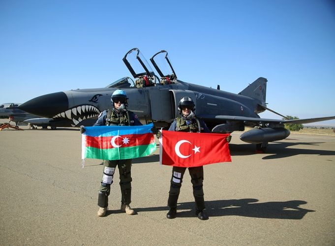 "Turaz Qartalı - 2022" təlimi başa çatıb<font color=red> - VİDEO</font>