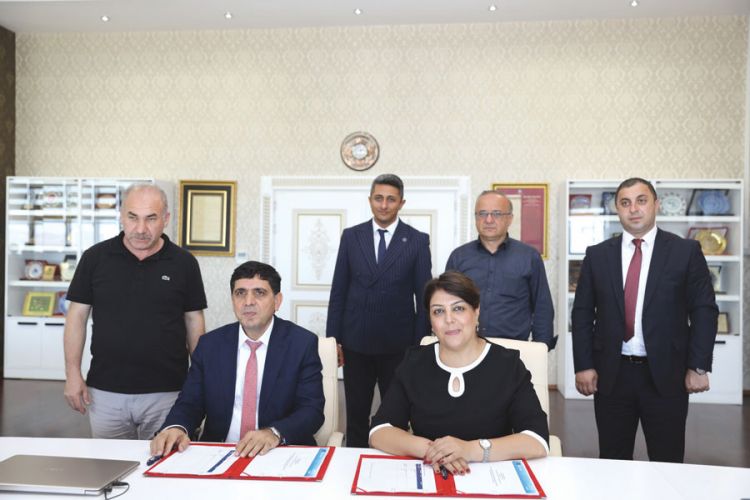 “Naxçıvan” Universiteti ilə İqdır Universiteti arasında ikili diplom proqramı çərçivəsində müqavilə imzalanıb