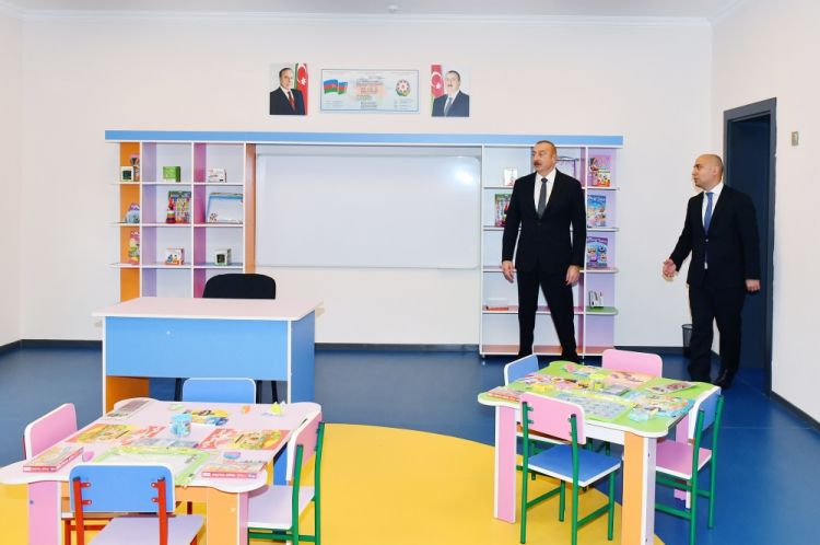 Prezident İlham Əliyev paytaxtın Binəqədi rayonunda yeni inşa olunan 335 nömrəli məktəbin açılışında iştirak edib<font color=red> - FOTOLAR</font>