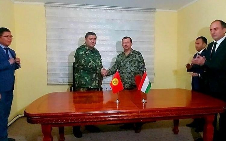 Tacikistan və Qırğızıstan qoşunların sərhəddən çıxarılmasına dair protokol imzalayıb